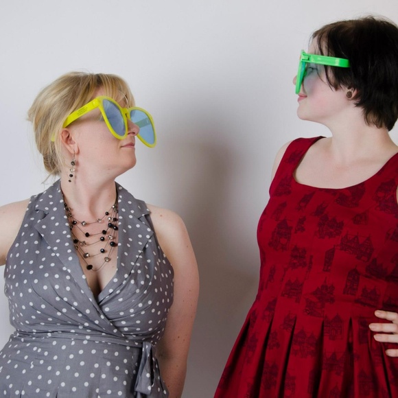 Meet your Posher, MLiz - Picture 2 of 5